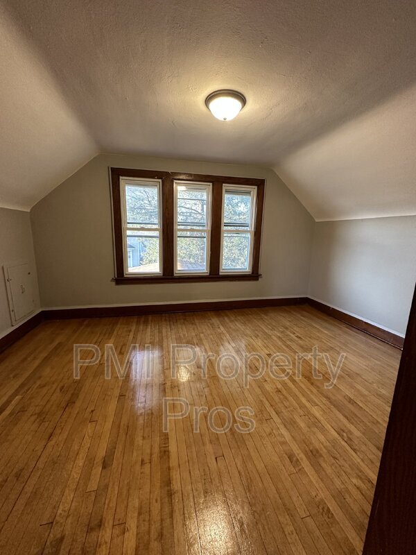 Photo - 2710 W Melvina St