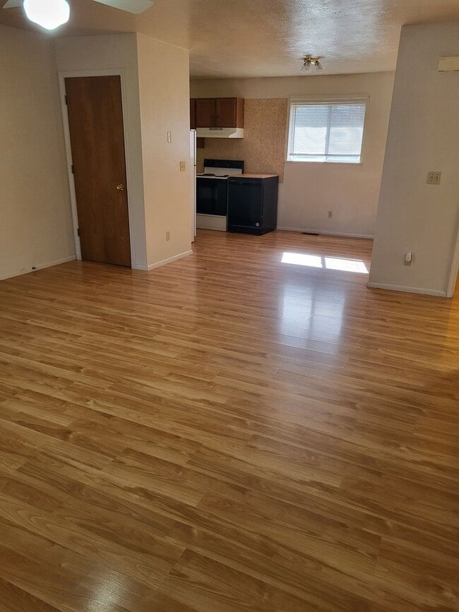 Photo - 2 Bedroom, 1 Bath Duplex with large yard.