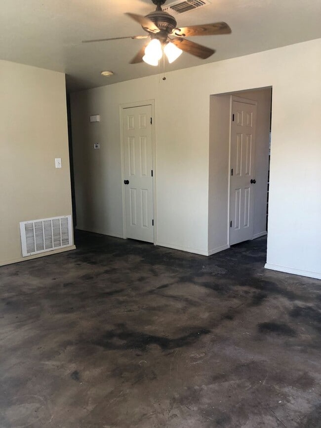 Charming 3Bedroom in Caprock District - Charming 3Bedroom in Caprock District House
