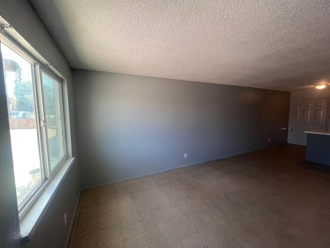 Photo - 423 Dallas St SE