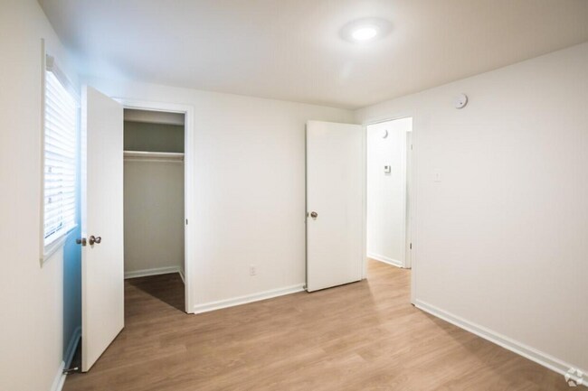 2038 Southern Ave Unit 5