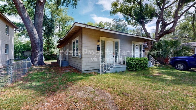 Building Photo - 3313 College St Rental