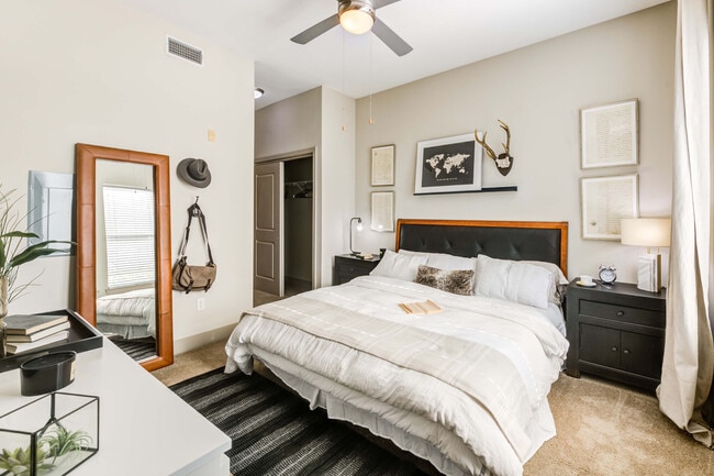 Lakeshore Lofts apartments — community photo