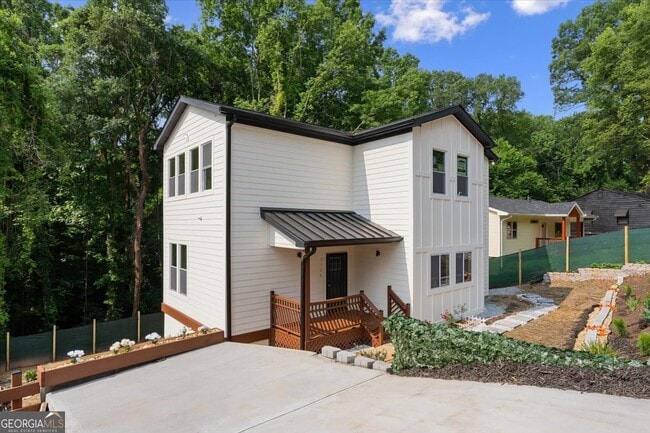 Photo - 2322 Lakewood Ave SW