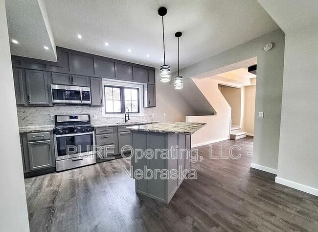 Photo - 1402 Dorcas St