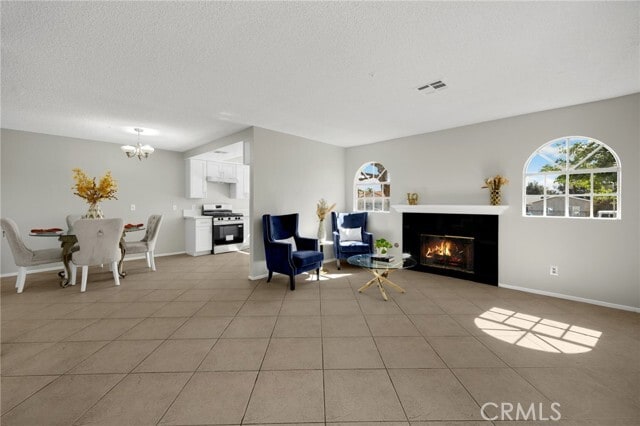 Photo - 331 E Phillips Blvd