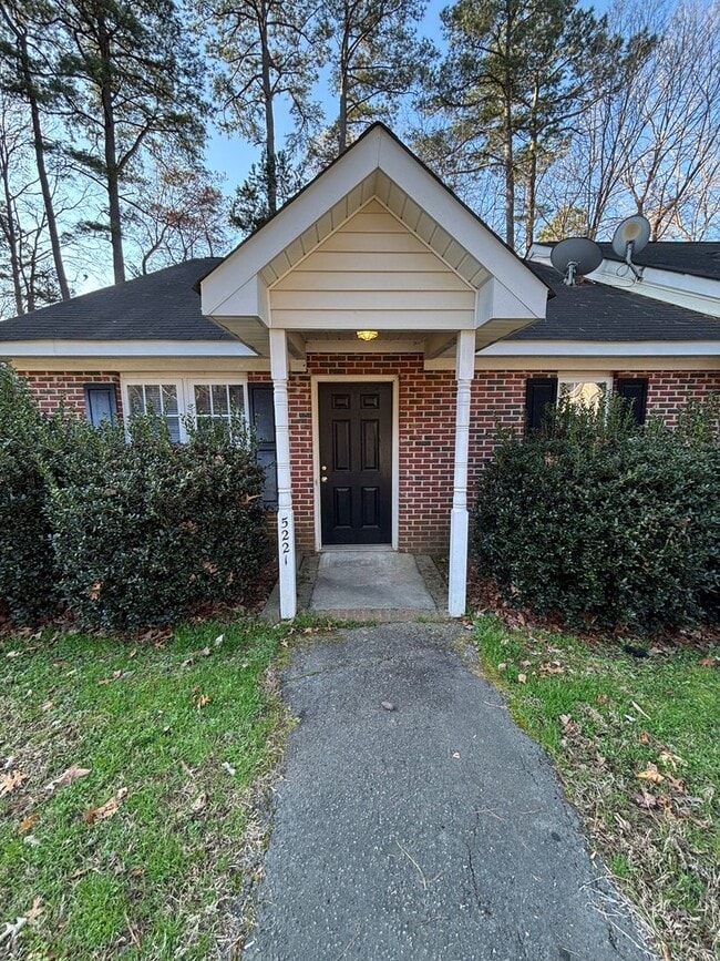 Building Photo - 5221 Westpine Ct