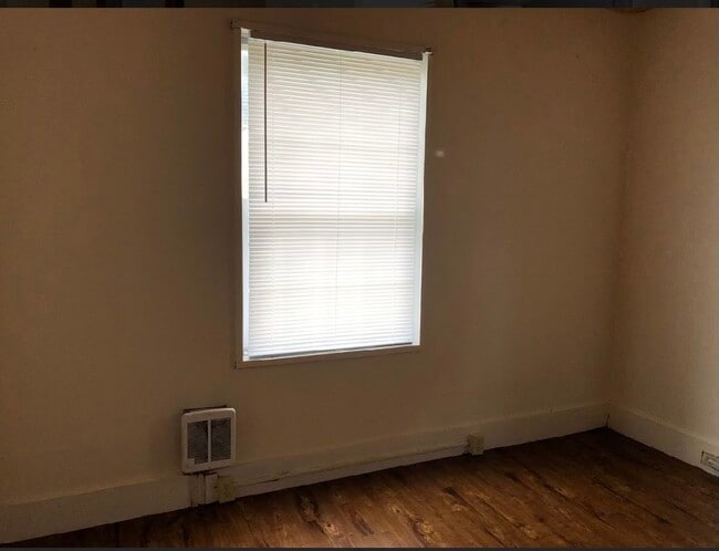 Photo - 694 Willey St