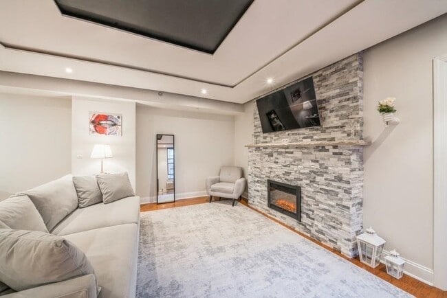 Building Photo - 4301 Park Ave Unit 7F Rental