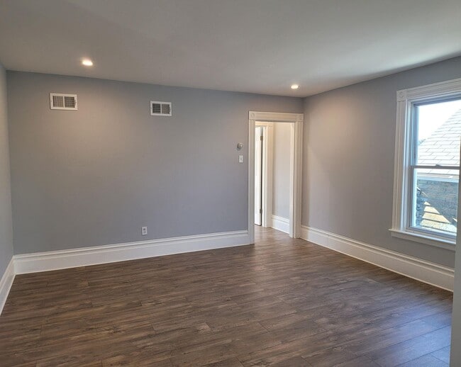 Photo - 234 Bigham St Unidad 2