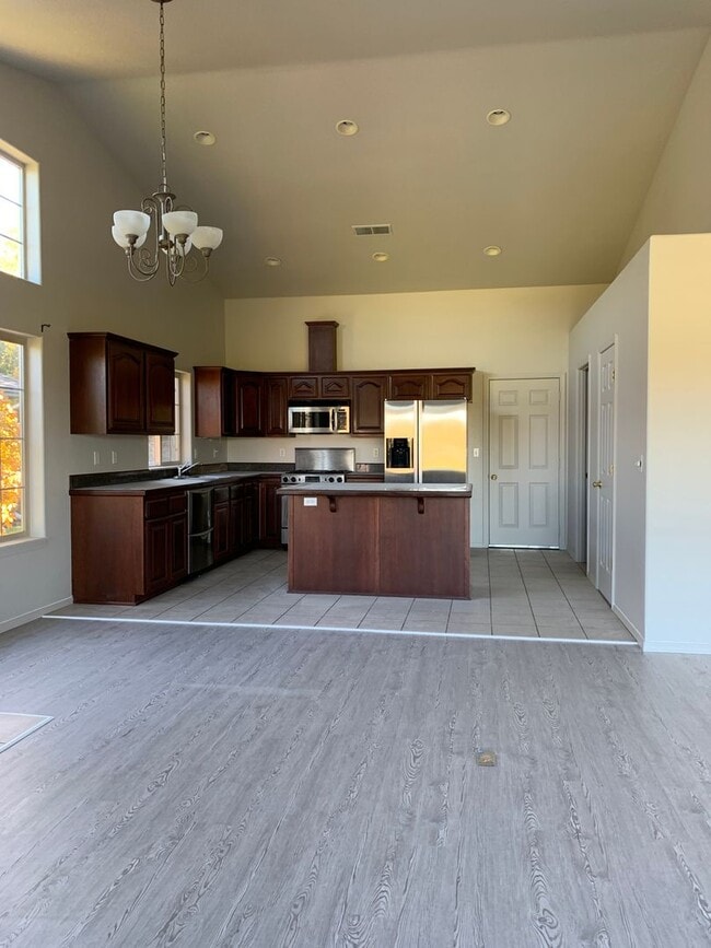 Photo - 3 Bedroom, 2 Bathroom Home - Harbor Isles