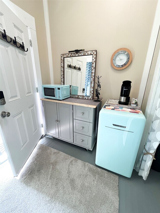 2008 Avenue O 1/2 Unit Up