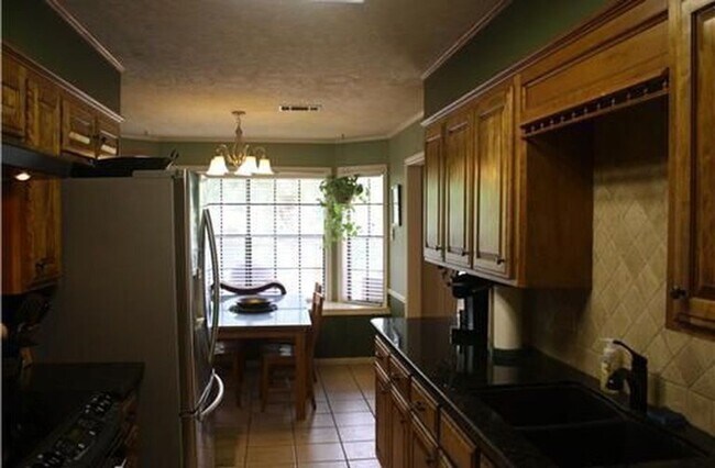 Photo - Spacious 3/2 home in convenient location