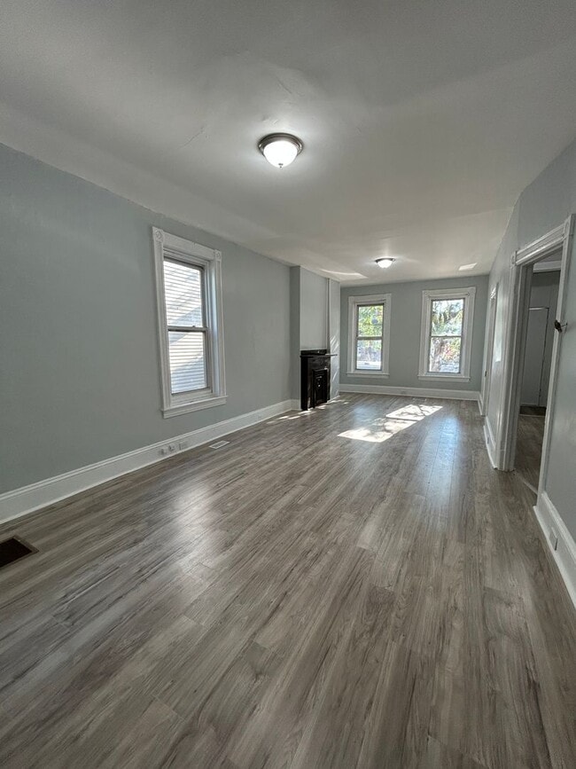 Photo - 298 Rutherford Ave