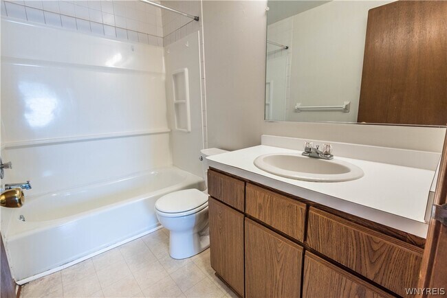 Photo - 325 Kaymar Dr