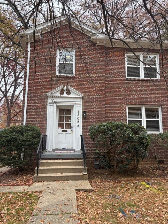 Building Photo - Charming 2-bedroom 1 bath Unit A