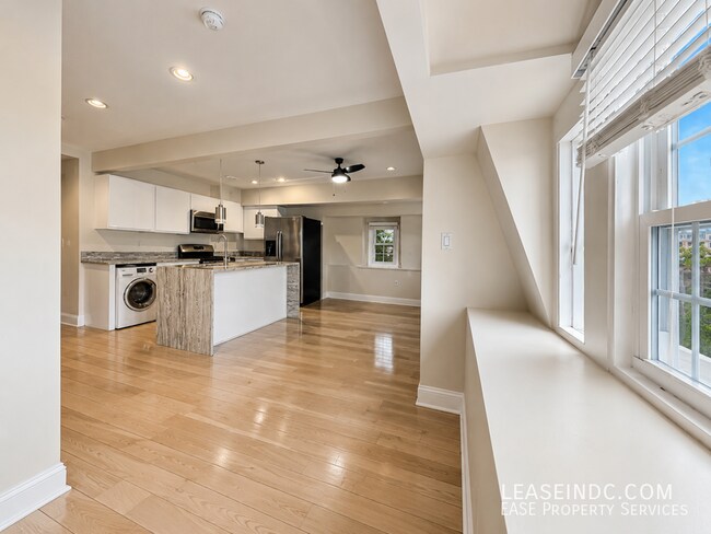 3646 New Hampshire Ave NW Unit 4