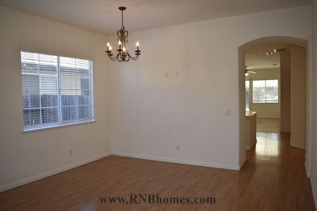 Photo - 18 Diggins Dr