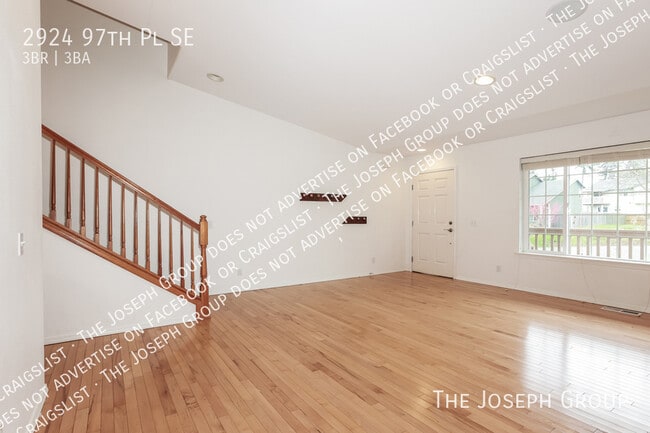 Photo - 2924 97th Pl SE