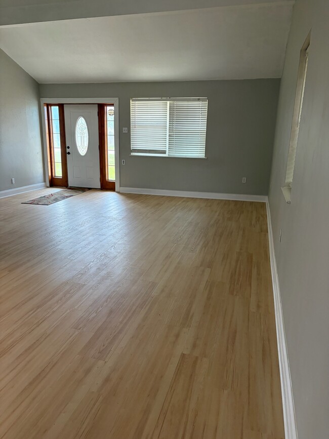 Photo - 7535 Rodgers Rd
