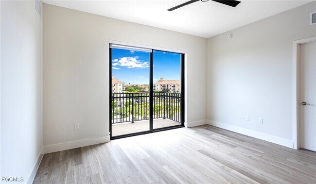 Photo - 22980 Vista Edera Cir Unidad 1-411