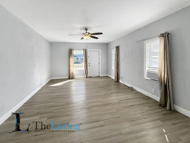 Photo - 6920 N Central Ave