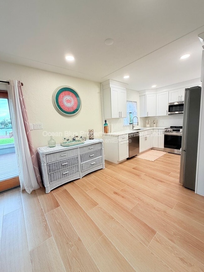 Photo - 724 Sunset Cove