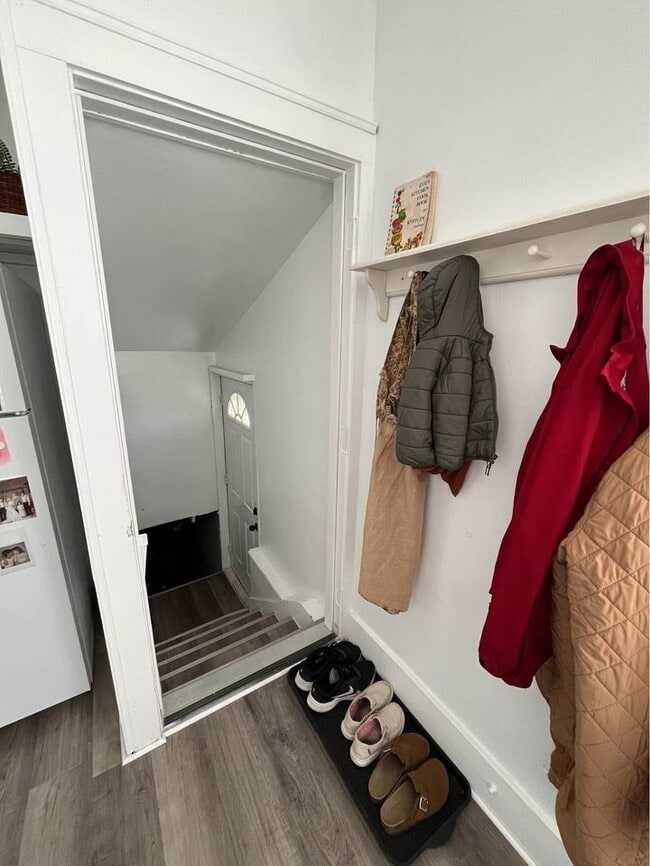 Photo - 806 W Broadway St