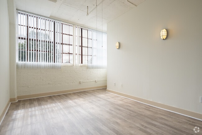 Kinney - Living Room