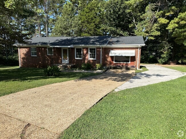 Building Photo - 3309 Kavanaugh Cir NW Rental
