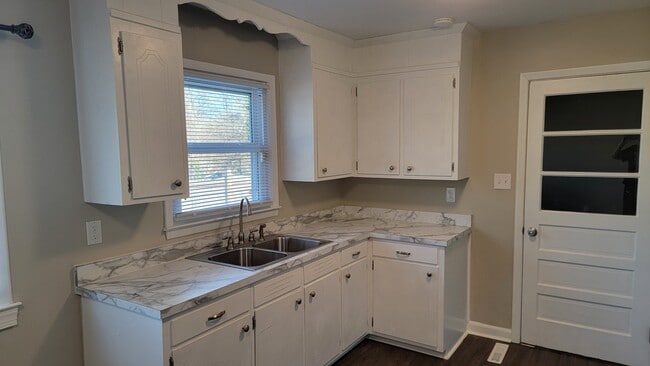 Photo - 1789 Hausman Dr