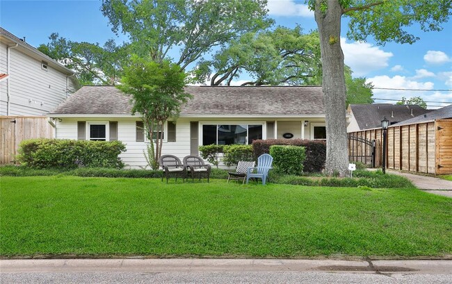 Photo - 1635 Althea Dr House