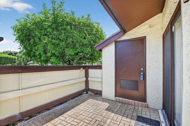 Photo - 270 Beaver Dam Ct