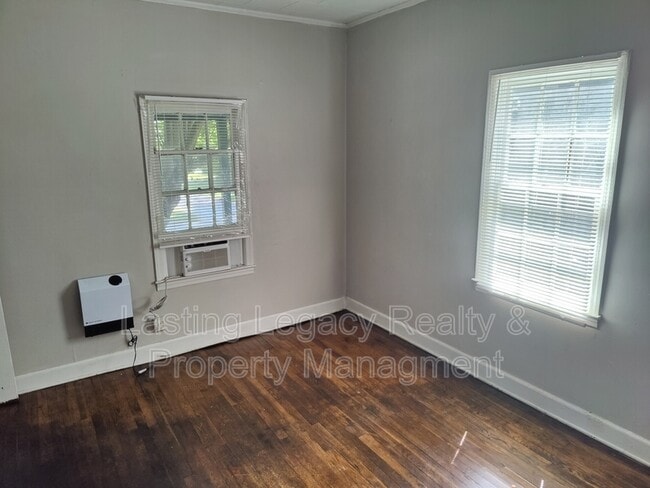 Photo - 1712 Grant Ave