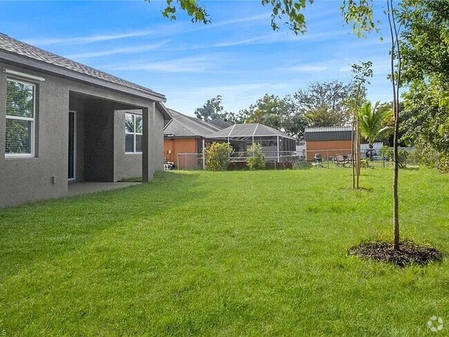 Building Photo - 209 SE 26th Ter Rental