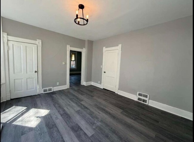 Photo - 2924 N 6th St