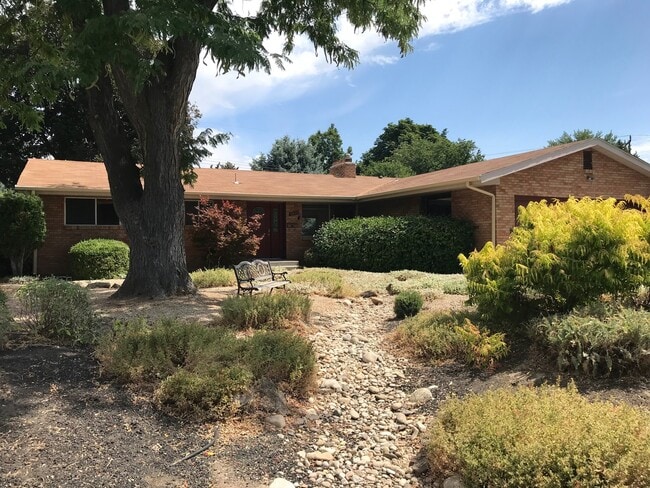Photo - 3824 W Greenbrier Dr
