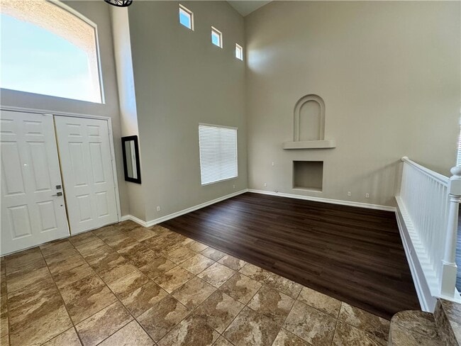 6586 W Diablo Dr