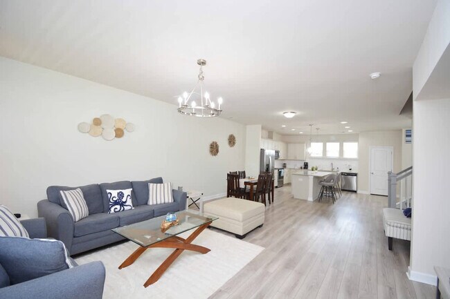 596 McLernon Trce Unit SI ID1541208P