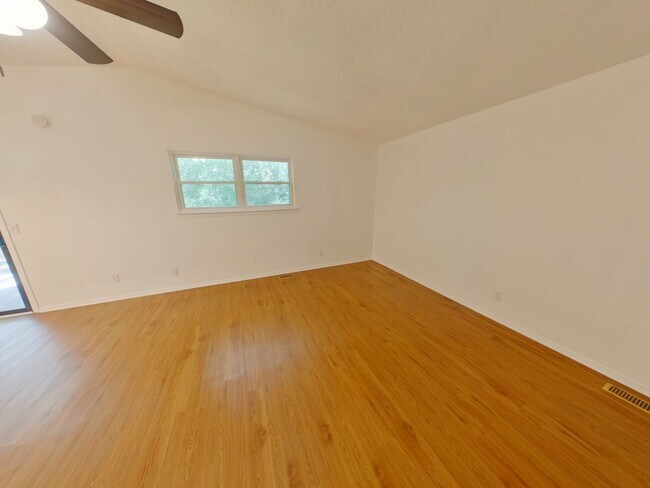 Photo - 4027 Danbury St