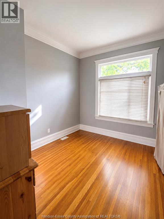 Photo - 272 McKay Ave