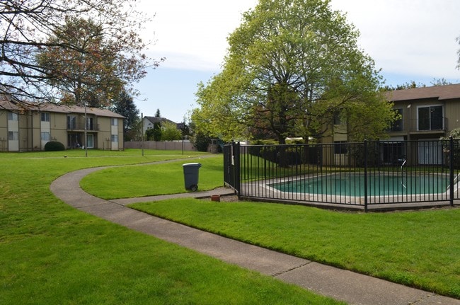 Walnut Grove Apartments