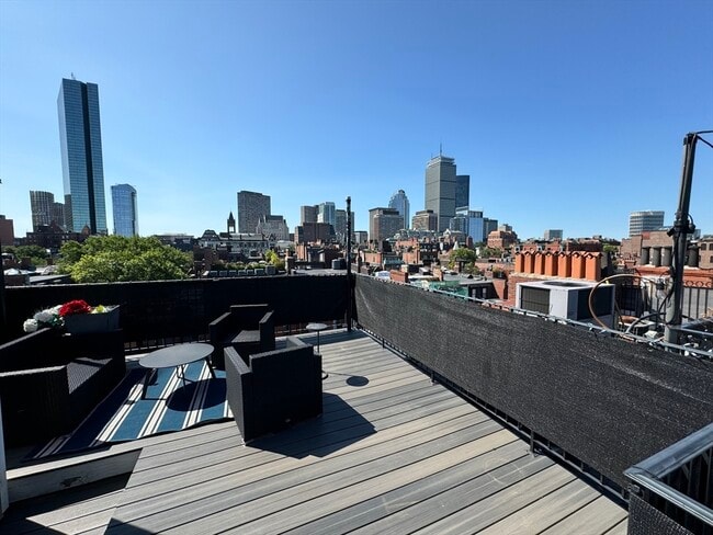 Building Photo - 265 Beacon St Unit 5 Rental