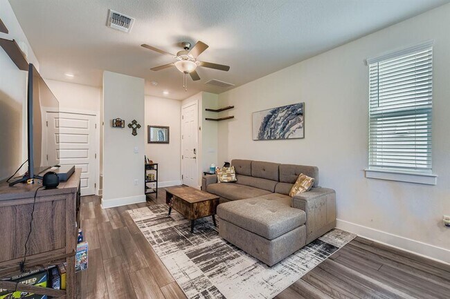 Photo - 7113 Terrazzo Cottage Ln Unidad 28