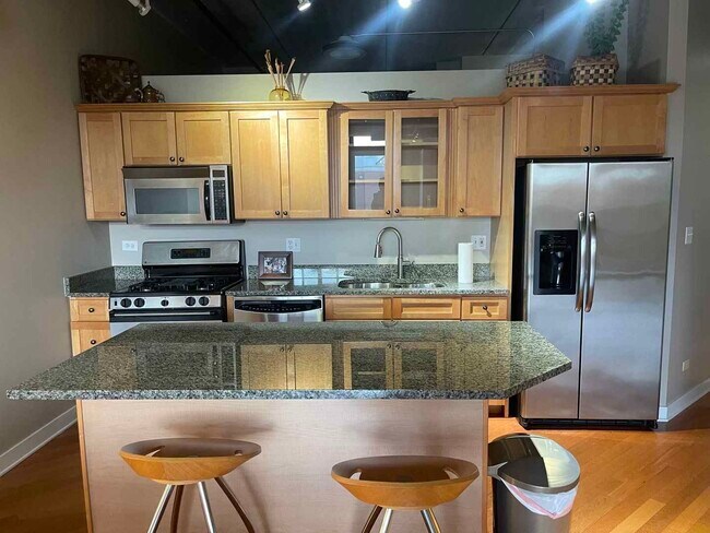 Photo - 811 W 15th Pl Unit 303