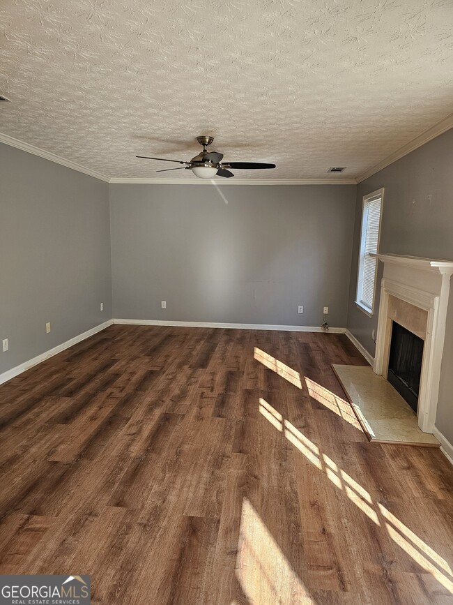 Photo - 1529 Sydney Pond Cir NW