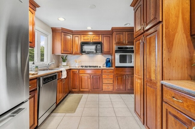 Photo - 41 Rublee St