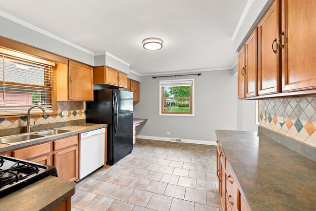 Photo - 1113 S Haddow Ave