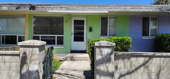Photo - 907 E Laird Ave Townhome