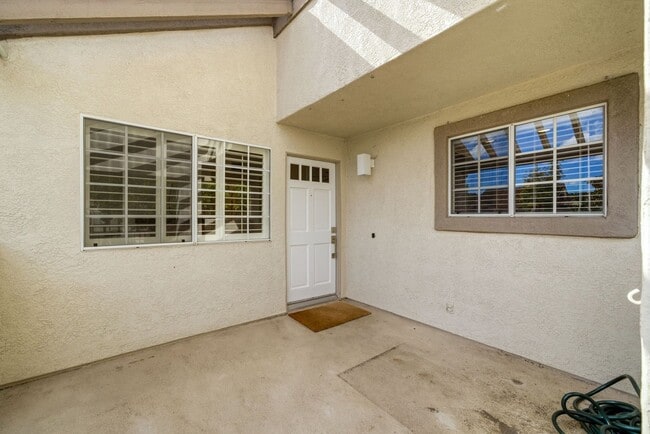 Photo - Remodeled Upstairs End Unit In Coral Gardens